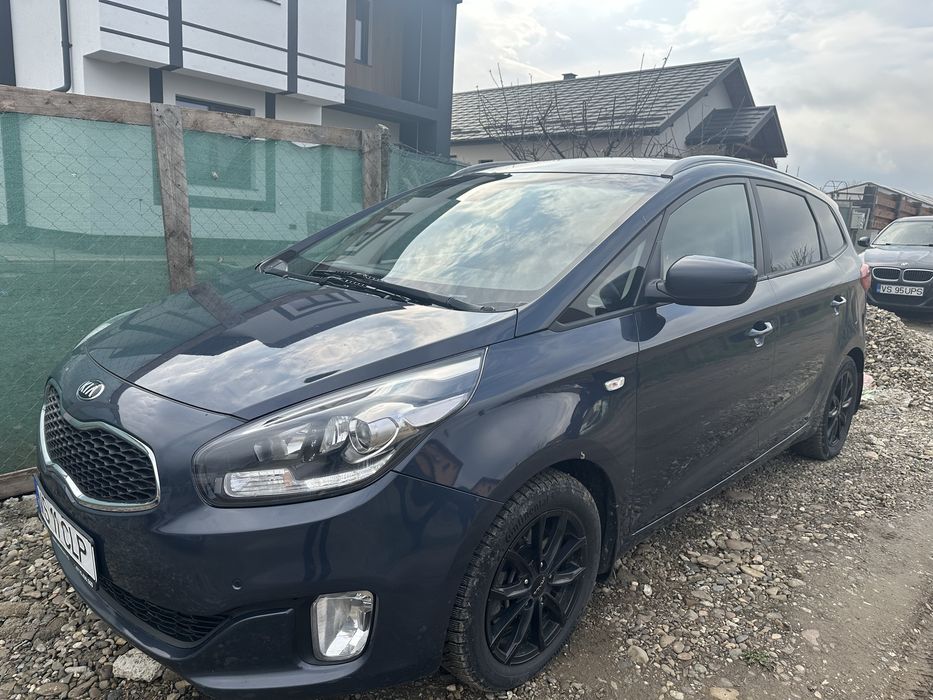 Kia Carens - 2016 motor 1.7 disel