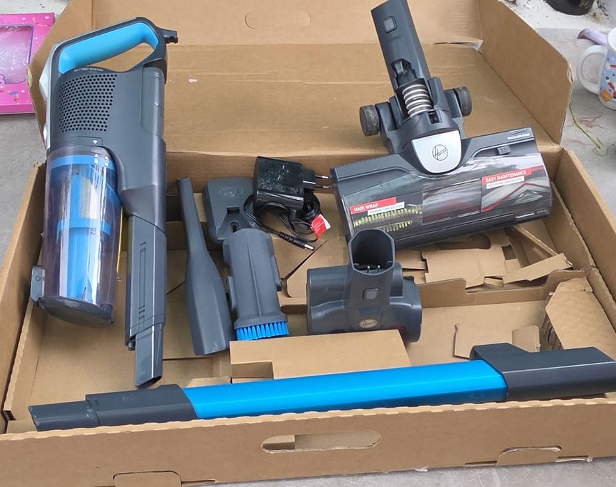 Правостояща прахосмукачка Hoover