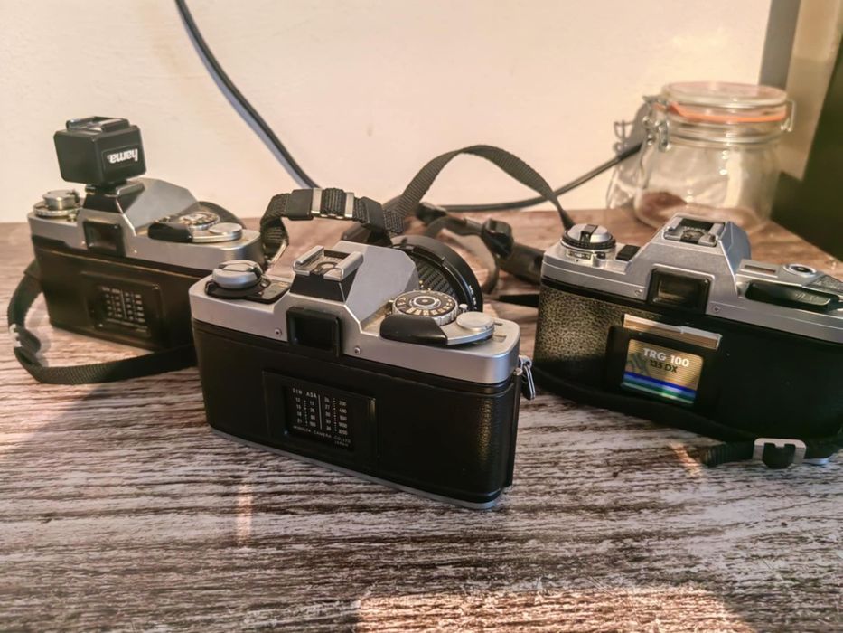 Colecție aparate foto analogice Minolta (XD-5, X-370, XG-9)