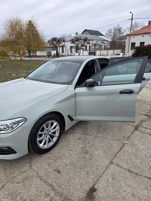 BMW SERIA 5 G30 XdriveAutomatic/full adaptive led /distronic/360°