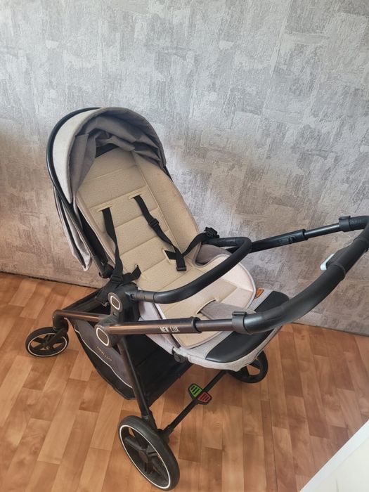 Продам коляску 25 тыс