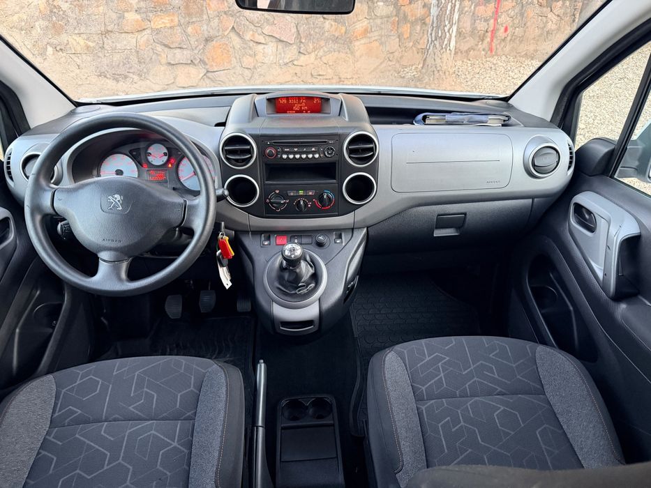Peugeot partner 2017( doblo caddy)