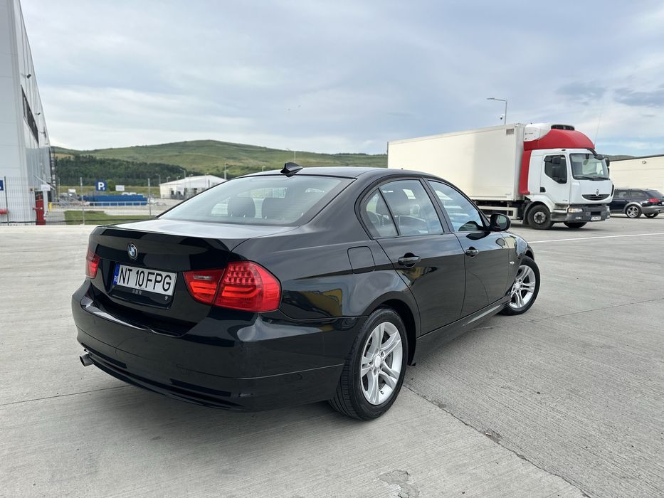 BMW 3 Series 2011 — imagine 4