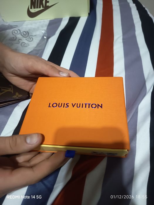 Vând portofele Louis Vuitton ULTIMELE DOUA PE STOC !