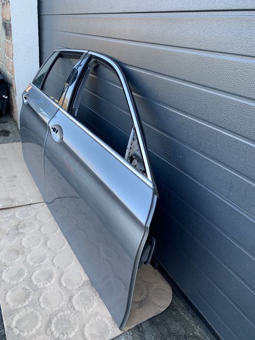 Usi / Portiere dreapta BMW Seria 5 F10 F11 2010-2016