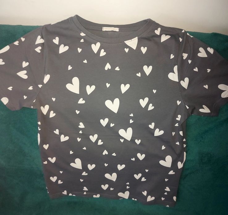 Tricou dama cu inimioare