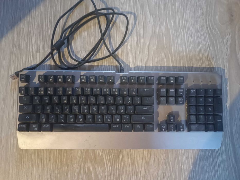 Продам клавиатуру механика
