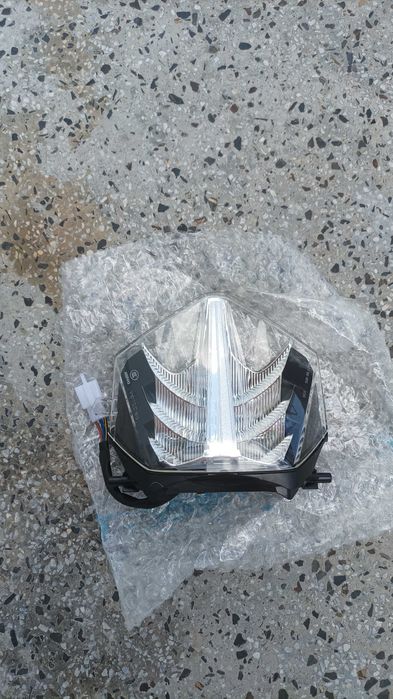 Части и аксесоари за мотори, нови и втора употреба.