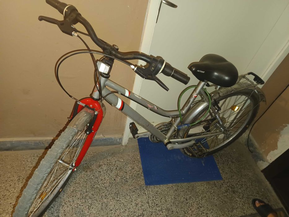 Колело с нови гуми и седалка