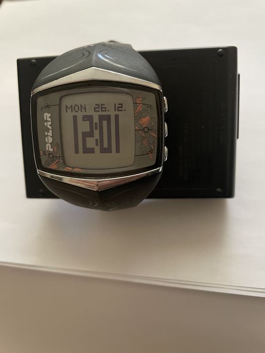 Ceas  Polar FT60 negru purtat