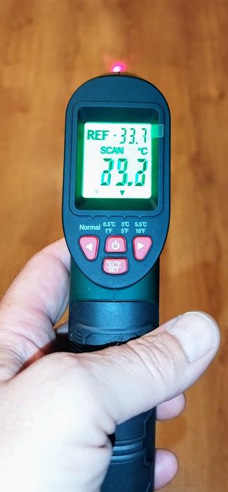 Безконтактен IR инфраред термометър -50+380 градуса