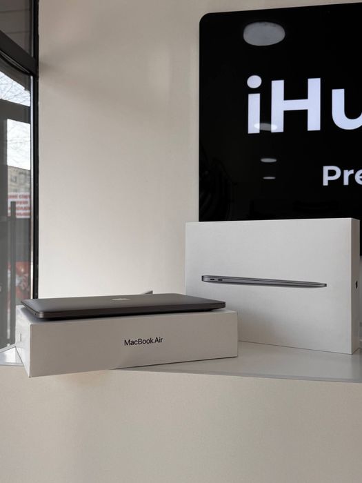 MacBook Air M1 • 8GB/256GB