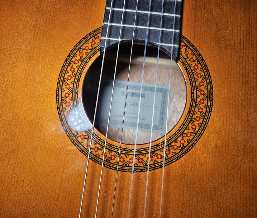 Классическая гитара Yamaha C40 Natural
