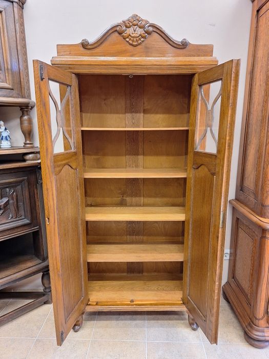 Античен шкаф - витрина