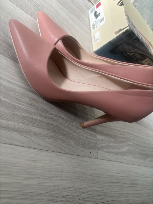 Туфли на каблуках