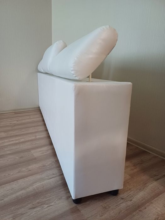 Гръб за ъглов диван