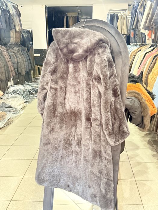 Продам норковую шубу