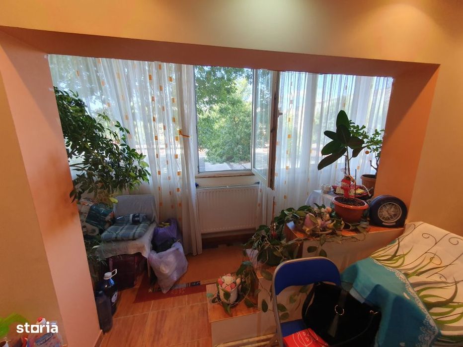 Apartament 3 camere, etaj 1, centrala proprie, bloc izolat - Zona Kiri