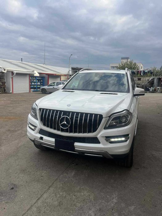 Mercedes GL 550 / Мерцедес ГЛ 550 4. 6 435 кс бензин 2014г.