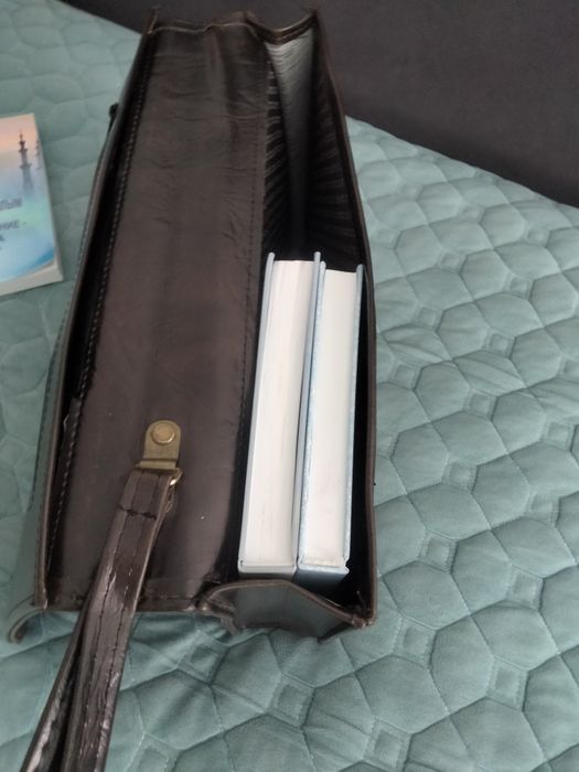 Продам кожаную папку