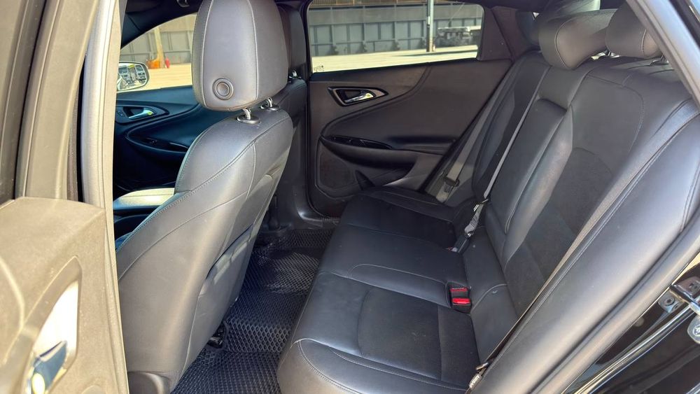 Malibu 
Primer
Yili 2022
Prabek 94449
Kraska orqa bagajda petno bor
Qo