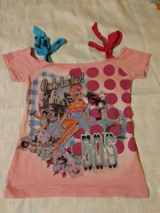 Лятна блузка с "паднал" ръкав за момиче.