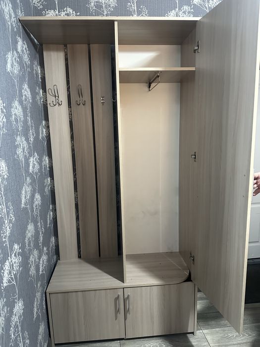 Продам столь и 4 стуля