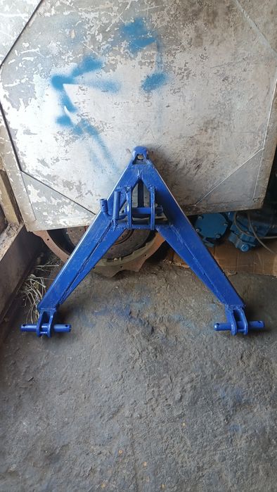 Продам цилиндр грейфера, угольник мтз 80,82 и стойку бдм,  промежутка