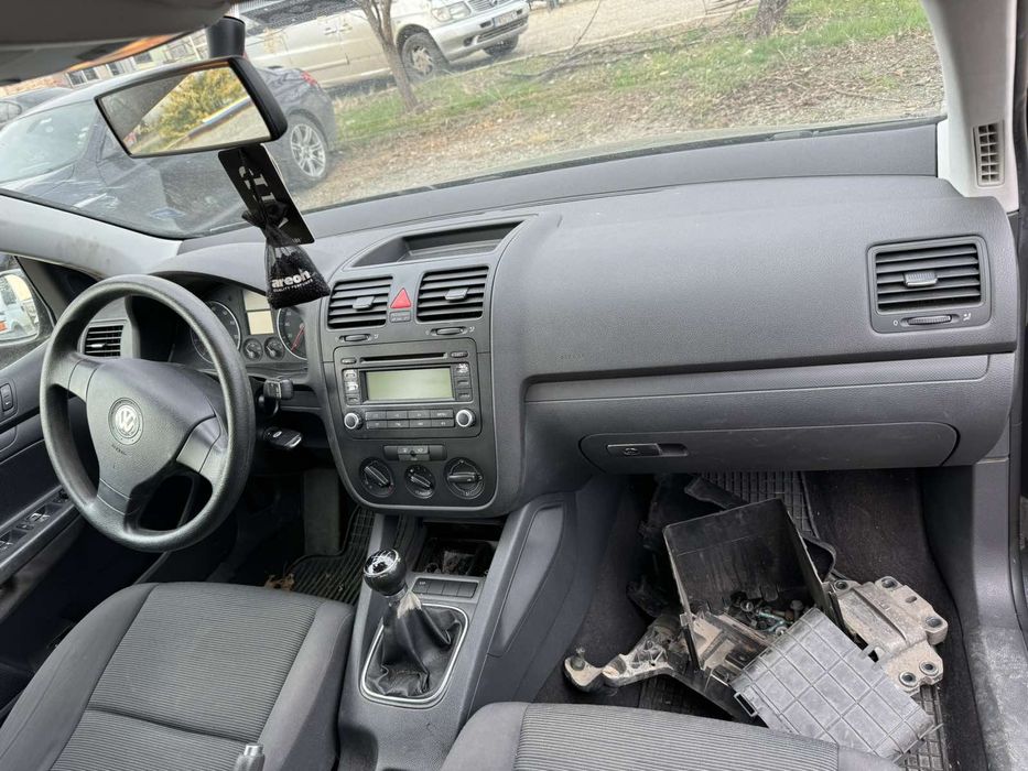 Фолксваген Голф 5 1.4 бензин  2007год