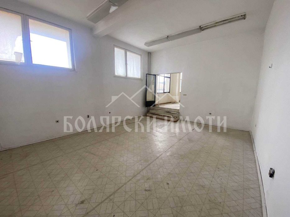 Продава се Магазин в Велико Търново, Света гора - 345 кв.м за 900 €/кв.м - Снимка #4