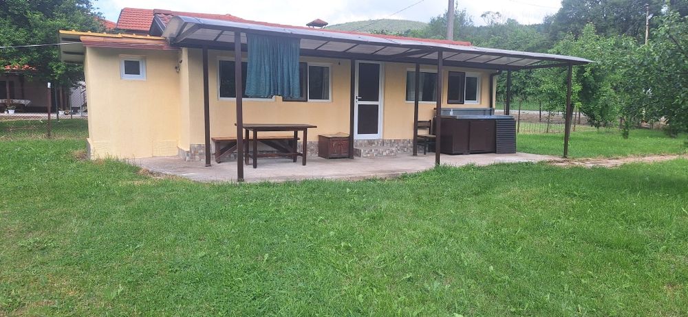 Вила под наем гр.Перник с.Големо Бучино