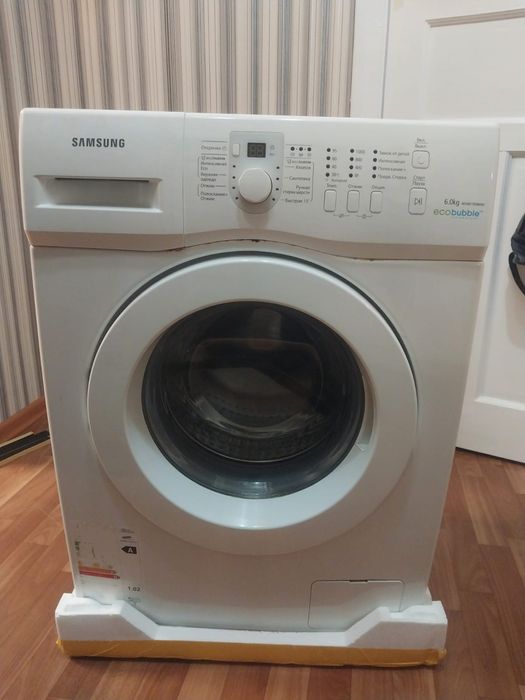 Продам стиральную машинку Samsung Eco babble