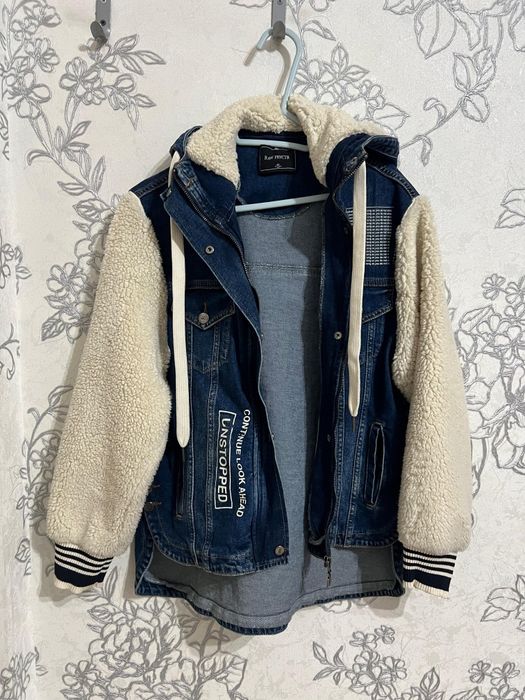Джинсовая куртка