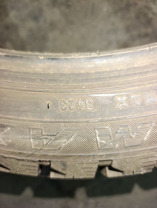 Продам зимнюю резину