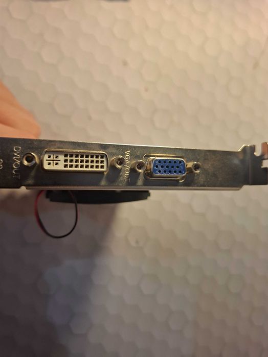 Placa video nvidia gt 220 DDR2