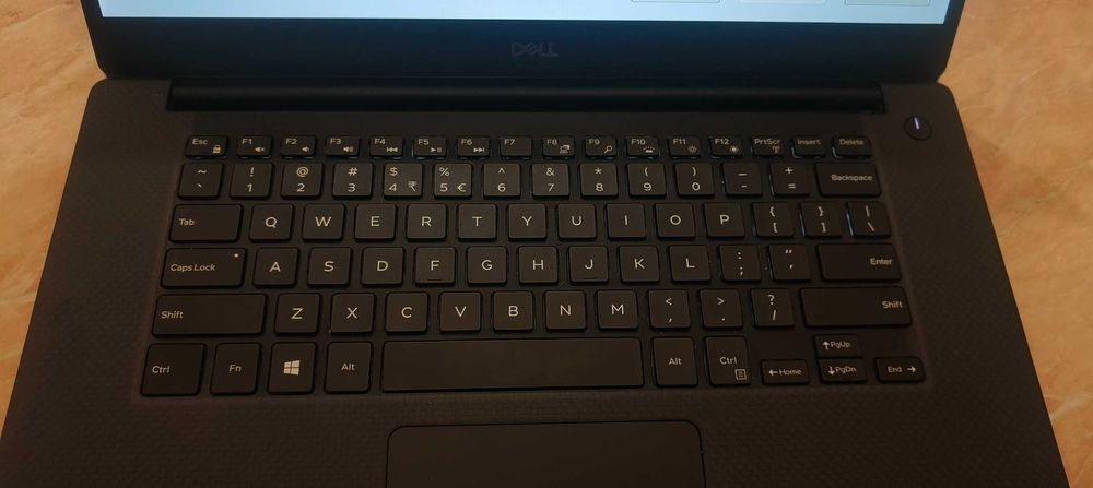 Dell Precision 5540 - 32GB RAM - 1TB SSD - I7 9850H