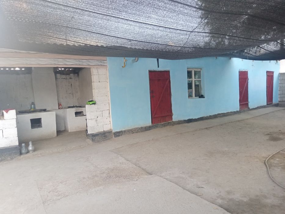 4 бөлмелі үй сатылады.