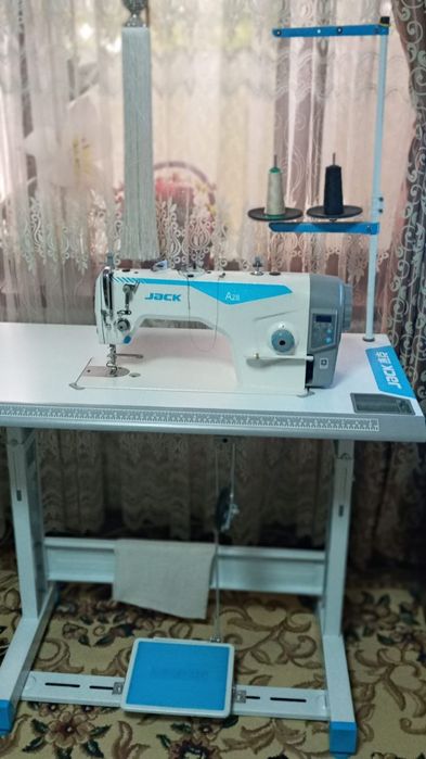 JACK tikuv mashinkasi