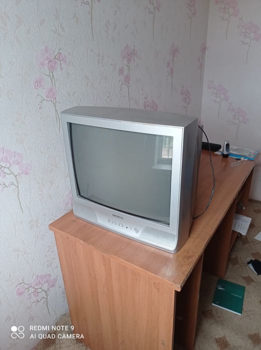 Продам телевизор самсунг в отличном состоянии