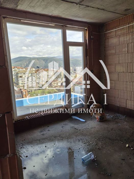 Продава се Четиристаен апартамент в Благоевград, Освобождение - 100 кв.м за 536 €/кв.м - Снимка #2