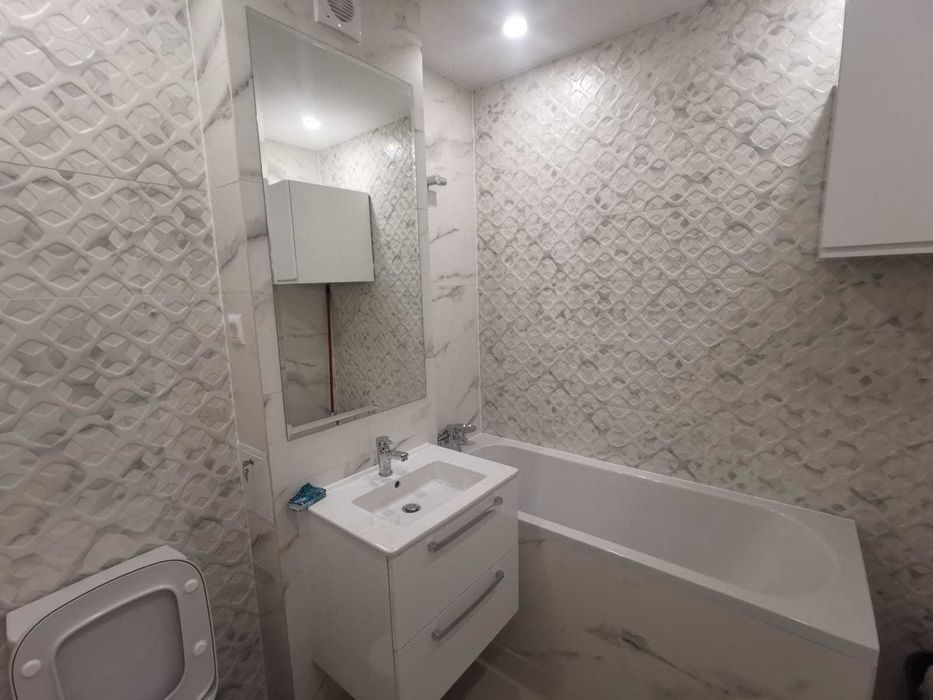 Închiriez garsonieră modernă HILS Pallady | Etaj 5 | Balcon | Parcare inclusă