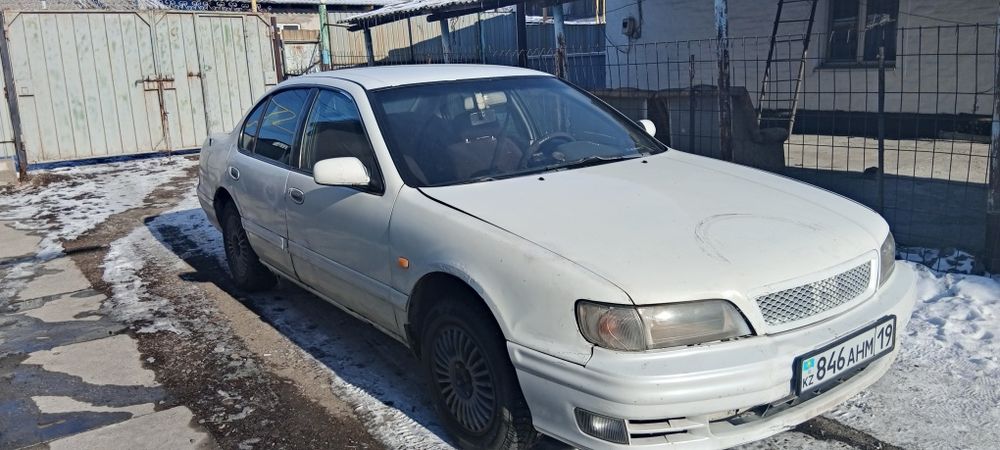 Продам срочно ниссан максима