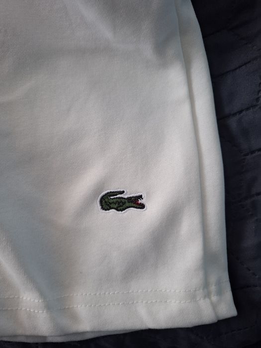 Къси панталони Lacoste, размер L - бели