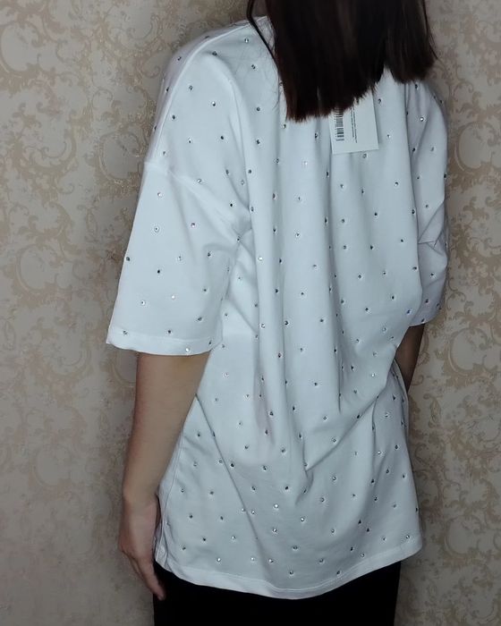 Футболка оверсайз со стразами