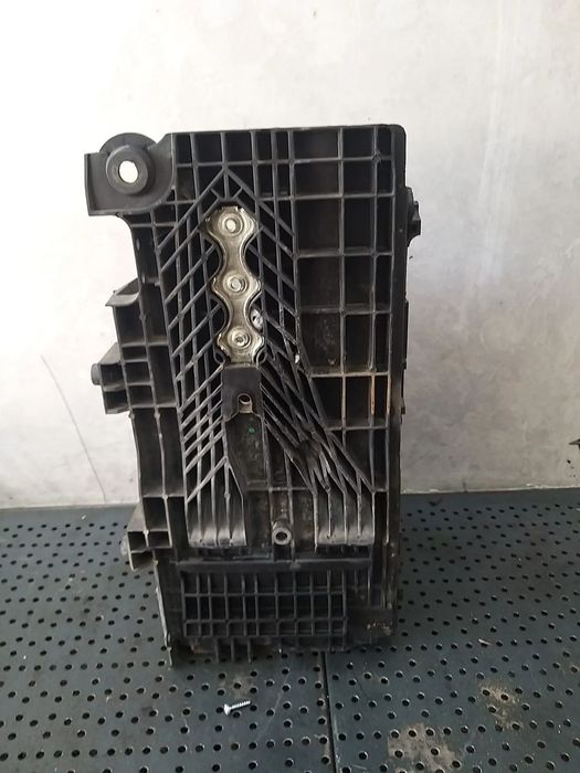 Suport carcasa baterie 2.0 tdci ford mondeo mk4 6g9110723a