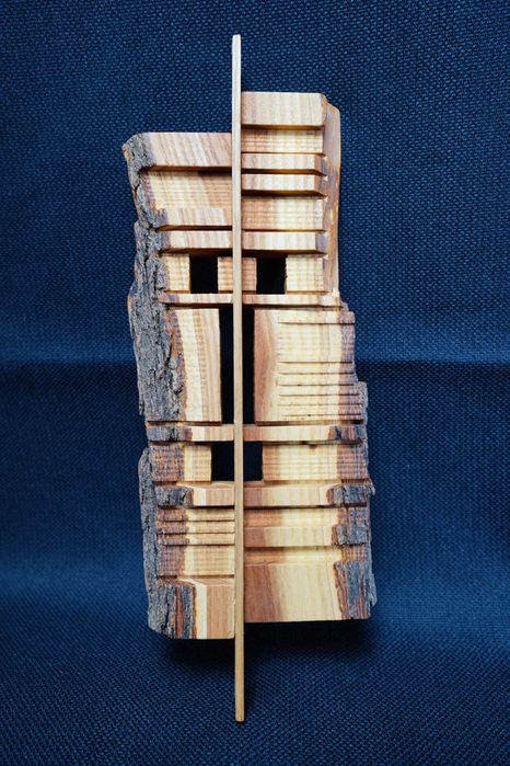 Стенна пластика маска