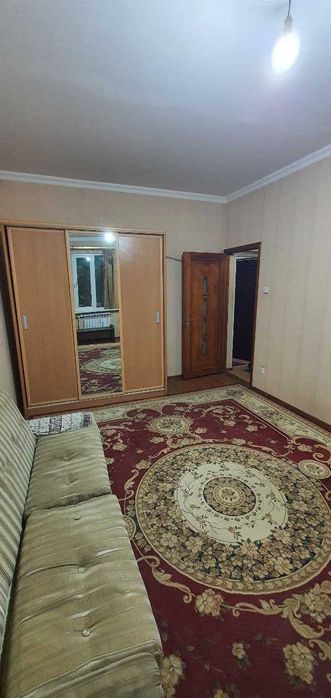Продаётся на Ферузе 1/2/4 Без ремонта Балкон 1.5х3 Ор-р Согдиана Кафе