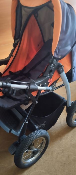 Детская коляска и авто-люлька