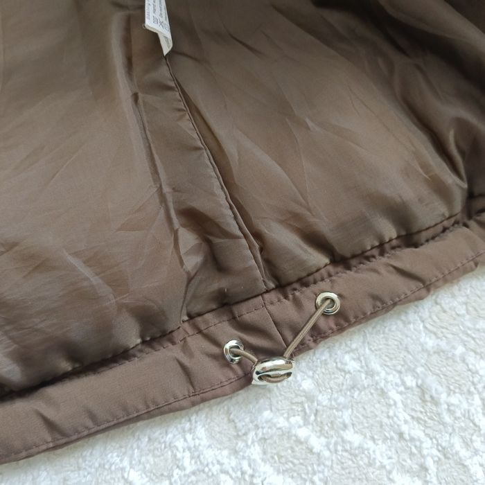 Продам куртку на размер 44-46