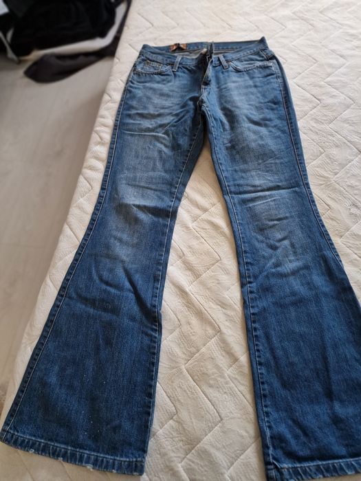 Продавам дънки на различни марки